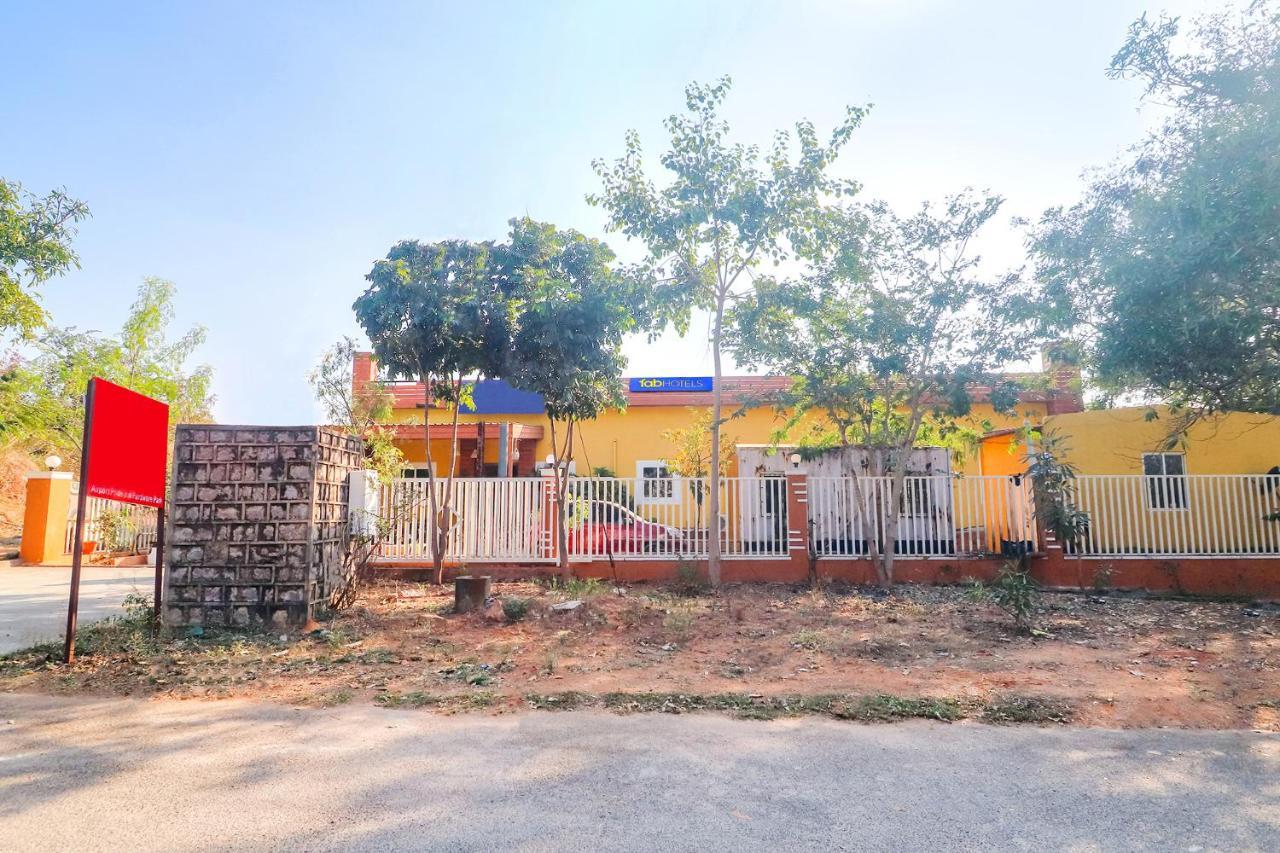Fabexpress Airport Stay Inn - Nr Hyderabad International Airport, Shamshabad מראה חיצוני תמונה